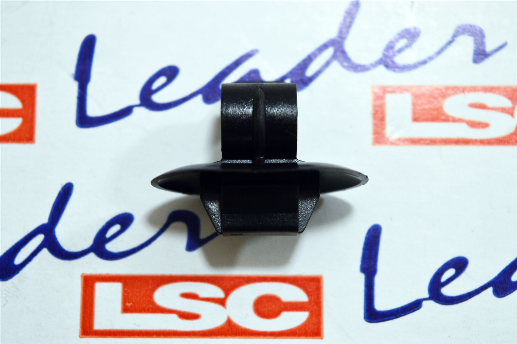 NEW from LSC GENUINE BONNET STAY RETAINING CLIP 91169789 