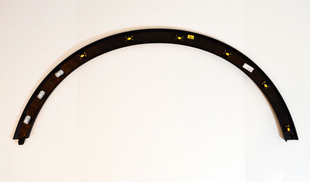 LSC 95275449 GENUINE Front RHS Wheel Arch Trim NEW Leader