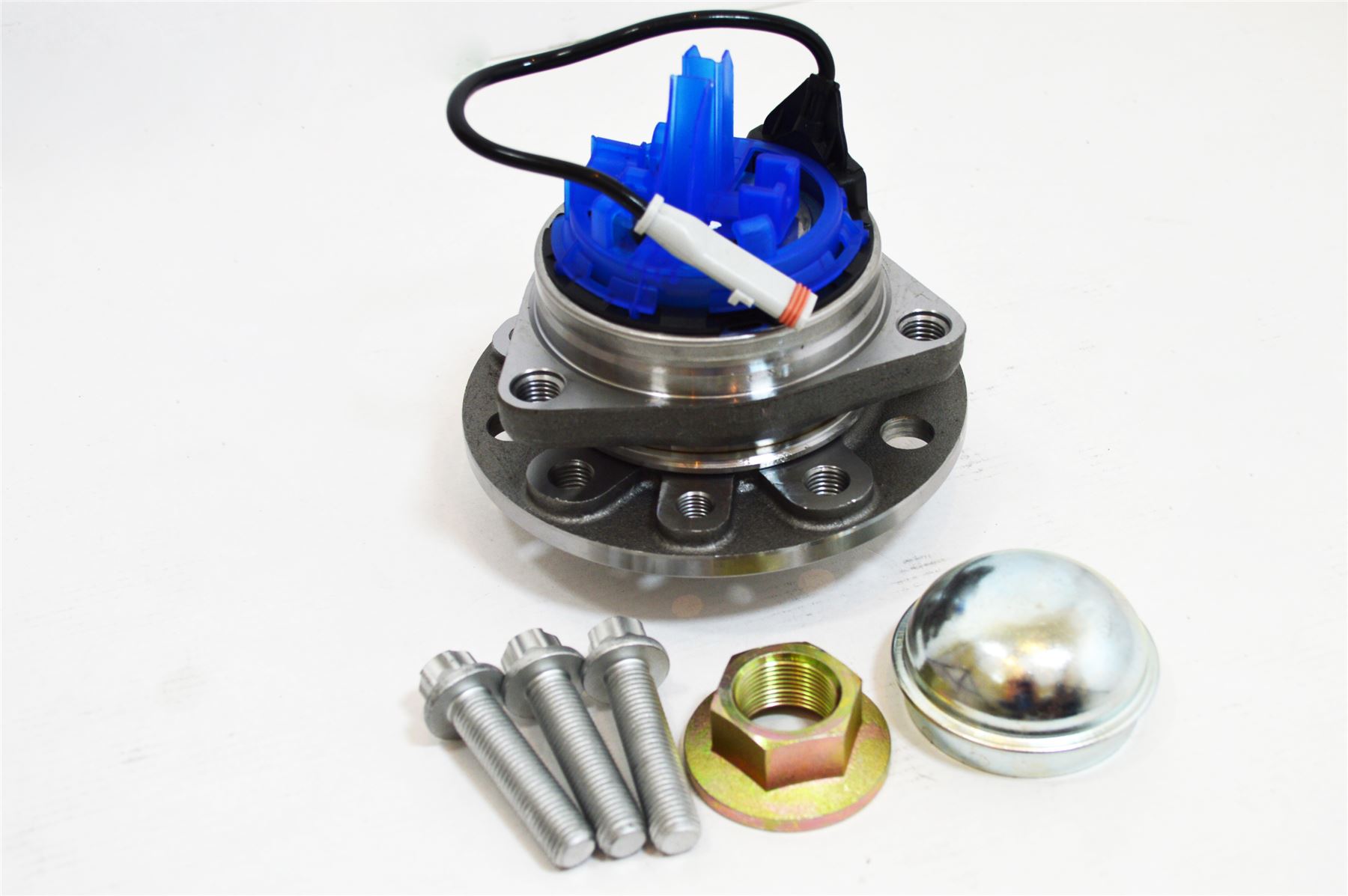 93186389 FRONT WHEEL HUB (5 Stud) with ABS / SPEED SENSOR NEW from