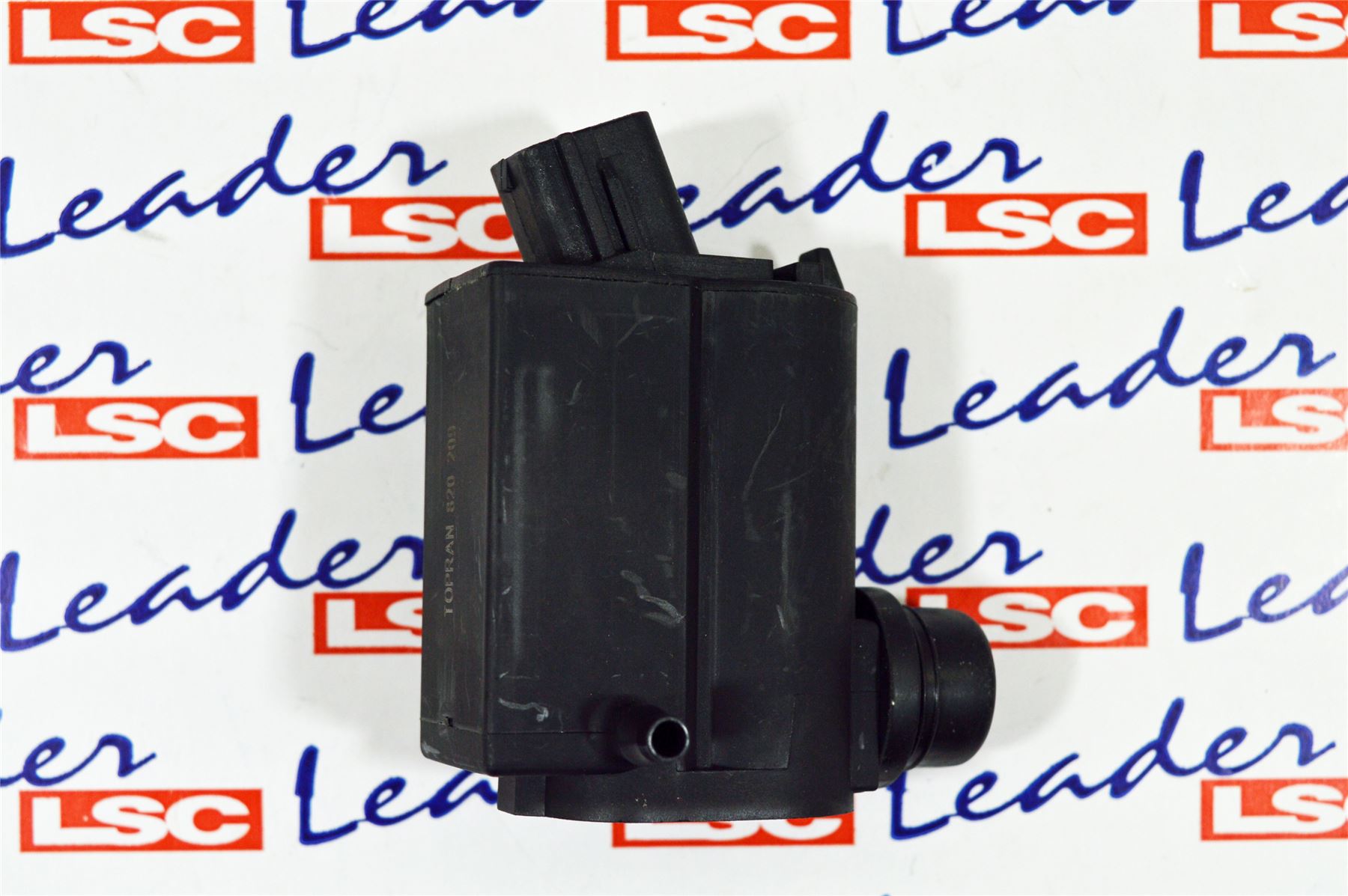 WINDSCREEN WASHER PUMP NEW from LSC 985101C100