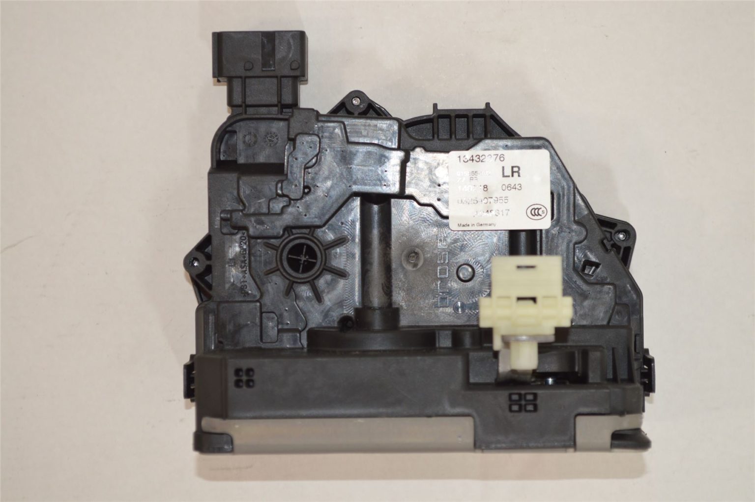 13432376 GENUINE REAR LEFT DOOR CENTRAL LOCKING MOTOR / MECHANISM