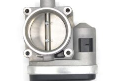 LSC 13541439224 : Throttle Body with Seal for BMW 1 and 3 Series - NEW