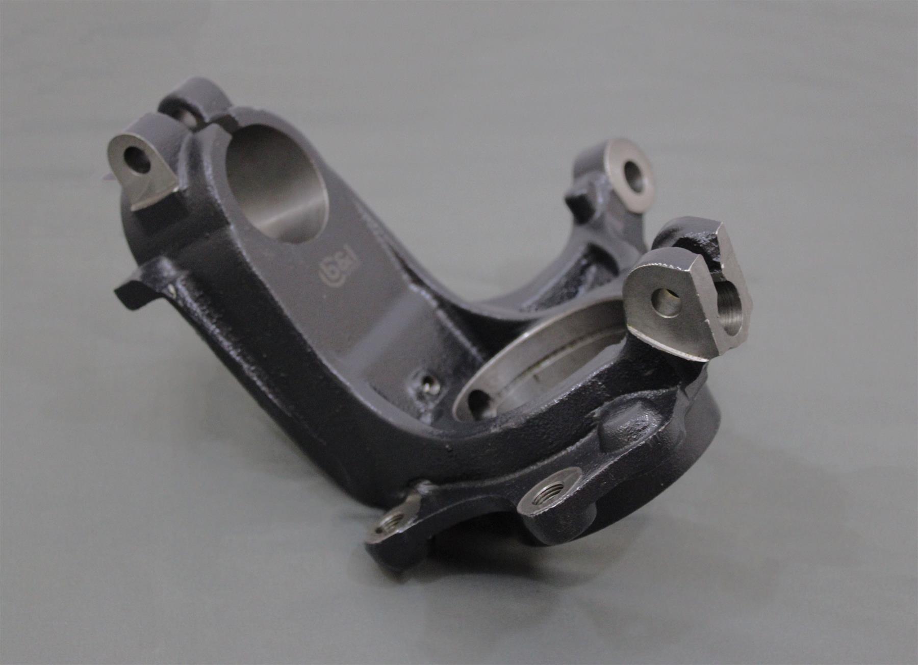 LSC 364791 : Front RHS Steering Knuckle - NEW