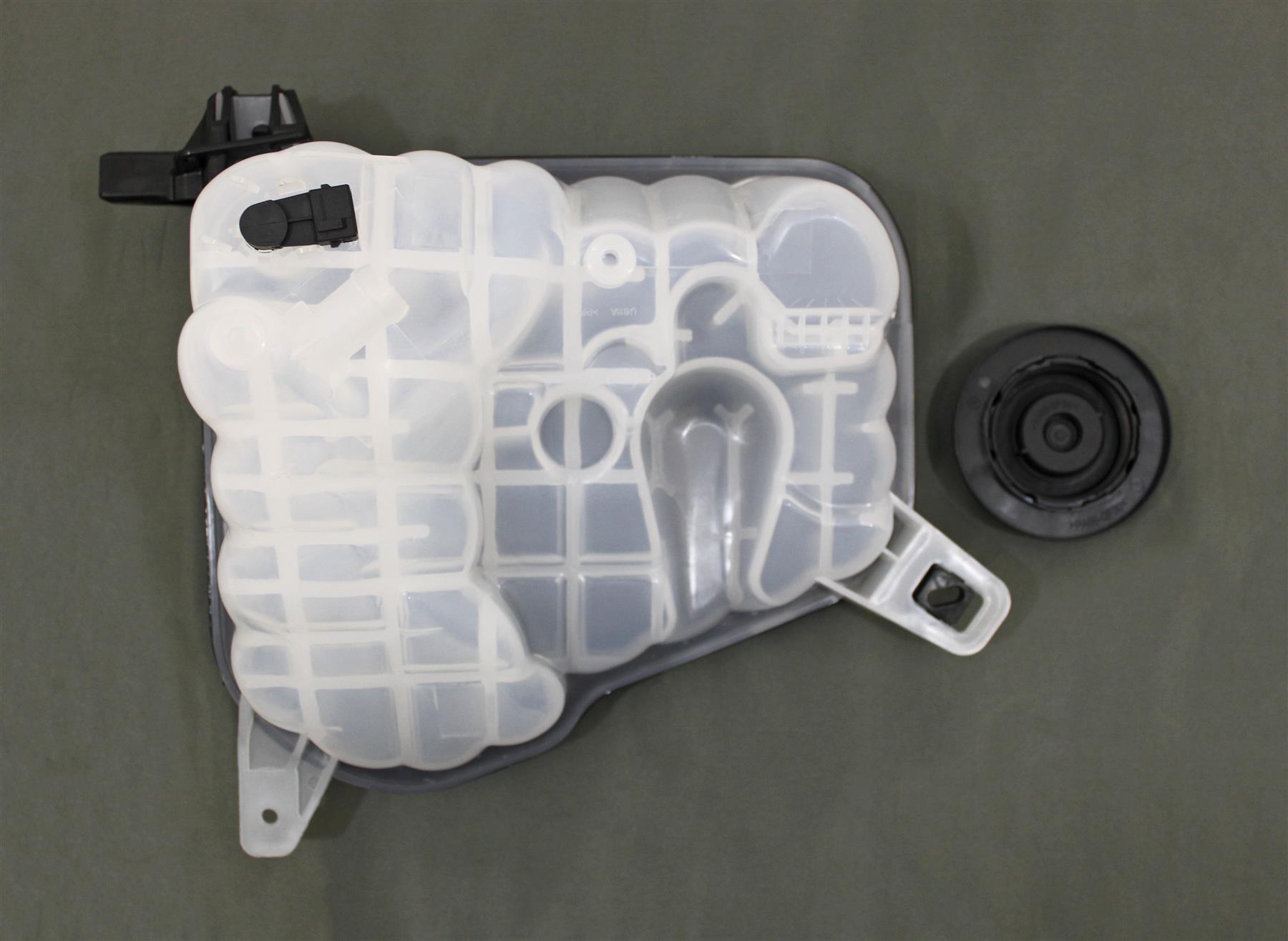 LSC C2Z29118 : Expansion Coolant Header Tank with Level Sensor and Cap - NEW - Image 4