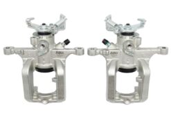 LSC 13300861 13300862 : Pair of Rear Brake Disc Calipers with Pistons - NEW