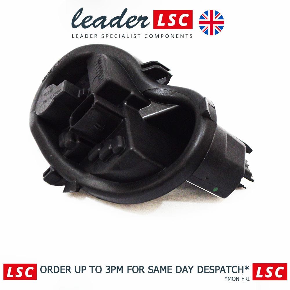 LSC 39001578 : GENUINE Vauxhall Rear Right Side Tailgate Light Lamp Bulb Holder - NEW - Image 6