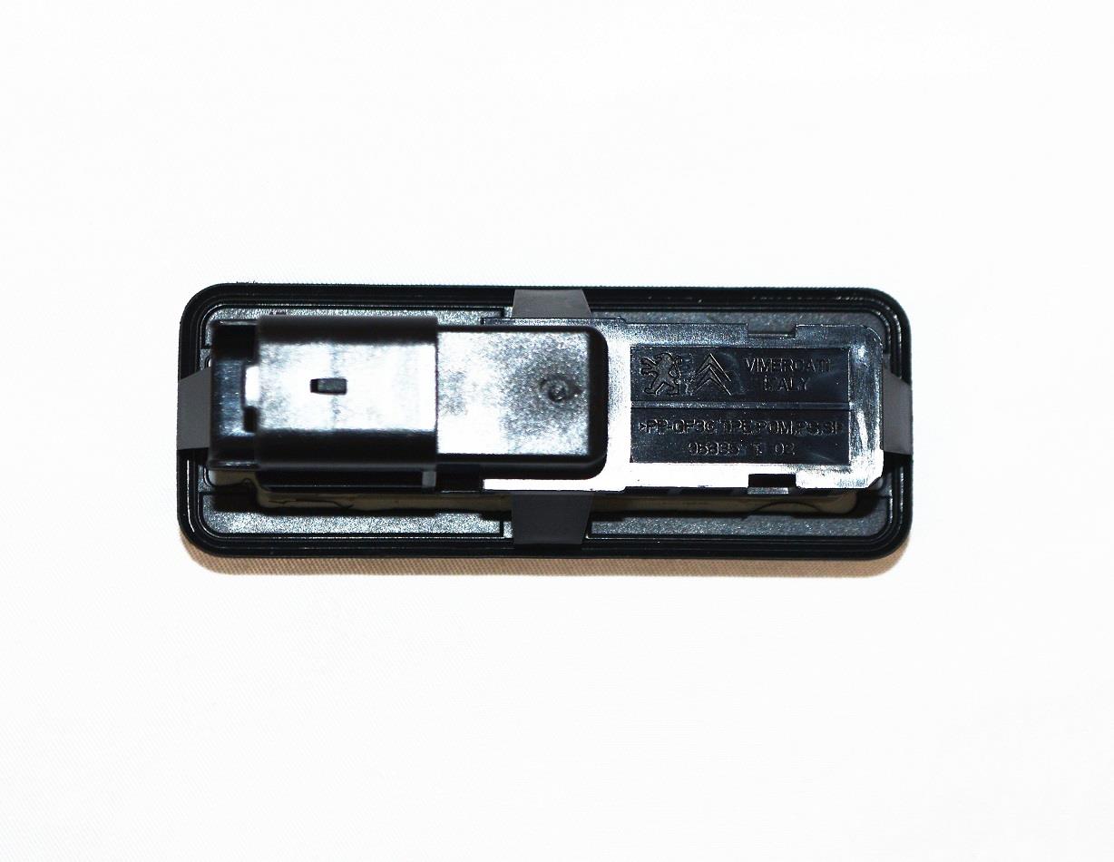 LSC 9827560380 : Genuine Peugeot Citroen Tailgate Release Handle Switch - NEW - Image 4