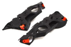 LSC 13179960/61 : GENUINE Pair of Front Bumper to Wing Bracket Guides - NEW