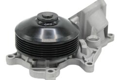 LSC 11518516204 : Engine Cooling Water Pump and Gasket for BMW - NEW