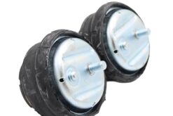 LSC 11811092583 : Pair of Front Engine / Gearbox Mounts for BMW - NEW